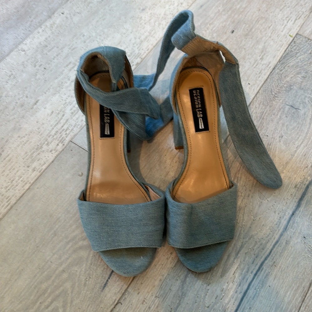 Used design lab denim block heels